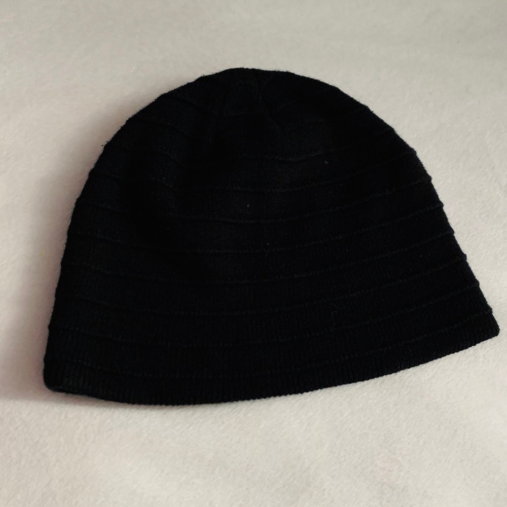 ADIDAS UNISEX WARM HAT 🥶 ❄️ - Picture 3 of 3